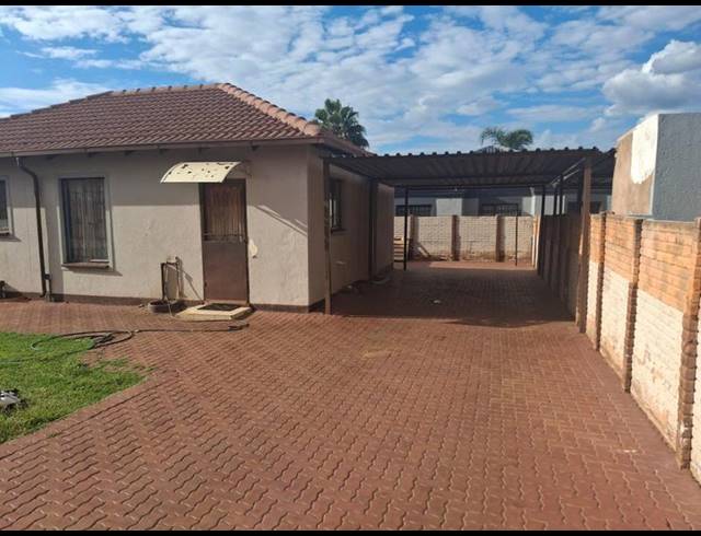 3 BEDROOM PROPERTY TO RENT IN THE ORCHARDS